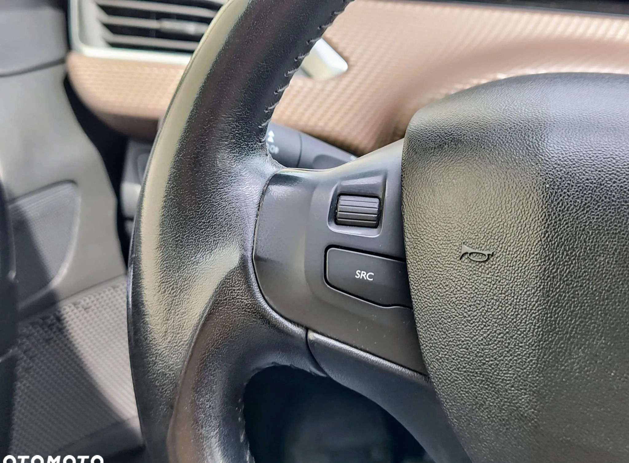 Peugeot 2008 cena 36700 przebieg: 134000, rok produkcji 2013 z Łódź małe 277